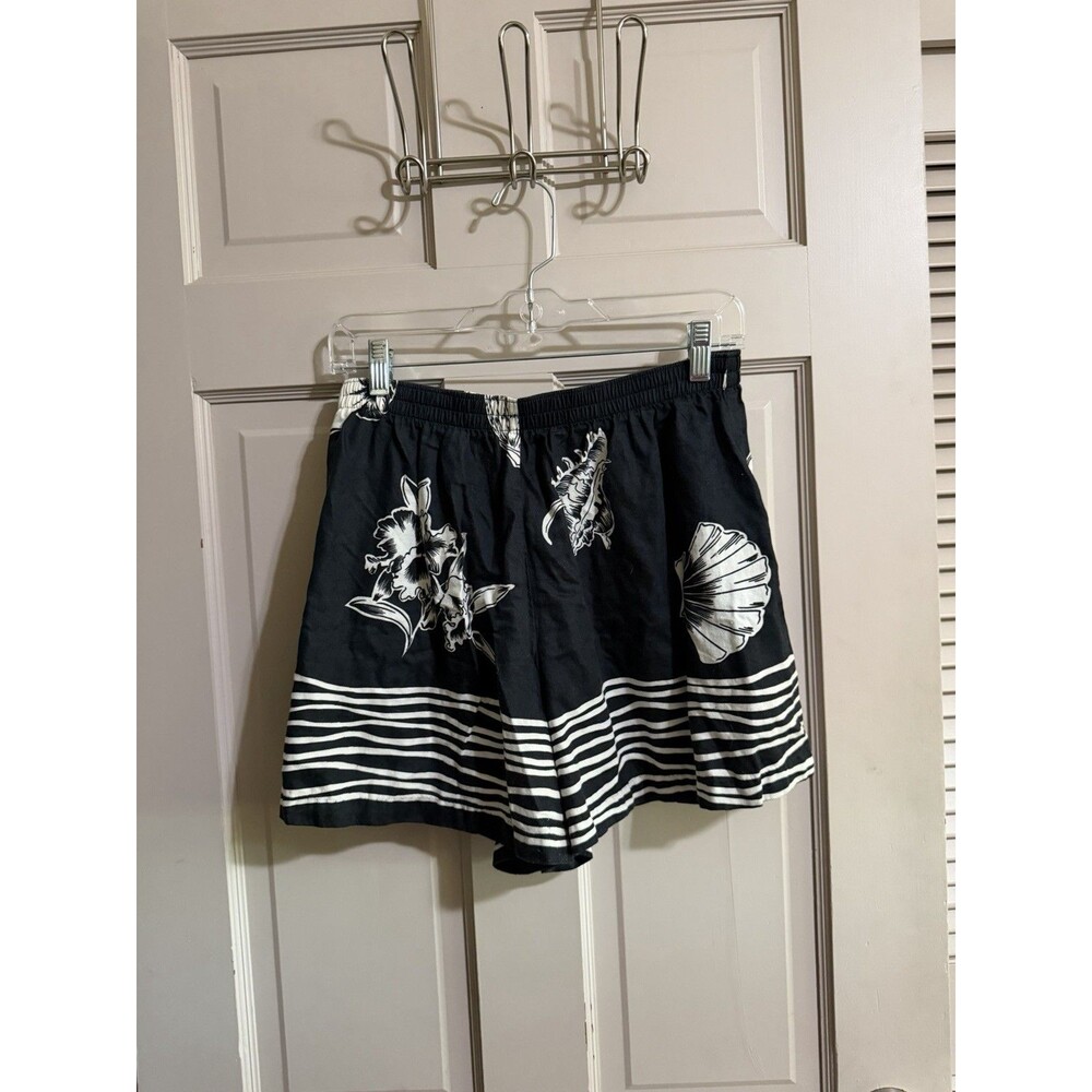 Women’s Hilo Hattie’s Cotton Shorts Black & White, Pockets Size Large Seashell